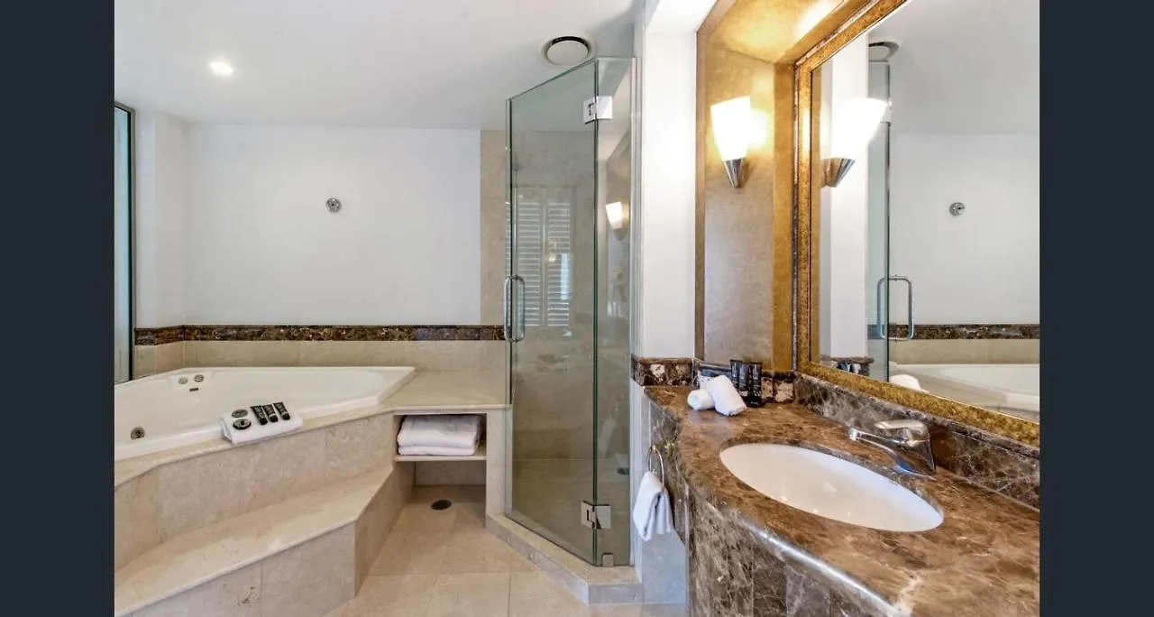 Legends Hotel Penthouse Lvl Spa Suite In Surfers Paradise Gold Coast